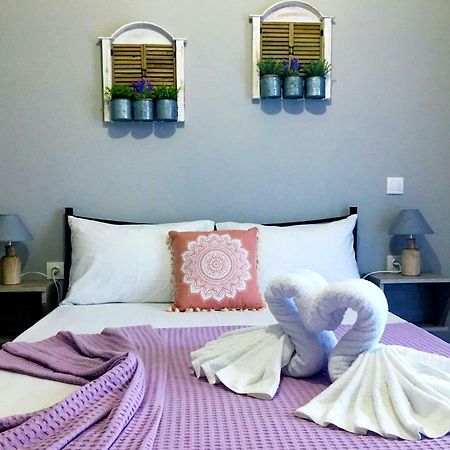Almira - Rooms To Let Nea Roda Zewnętrze zdjęcie